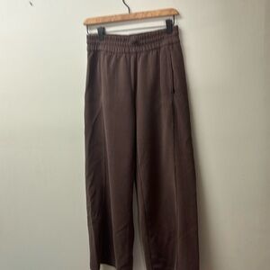 Lululemon Ribbed softstream mid rise wide leg crop pant 6